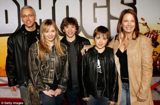 Drew Pinsky and his wife, Susan Sailer with their children arrived at the premiere of the movie Wild Hogs in 2007.