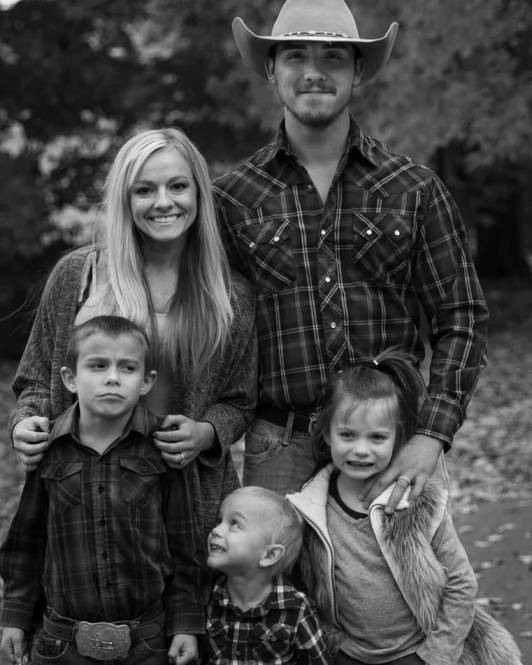 Mackenzie McKee and her husband, Josh McKee with their kids.