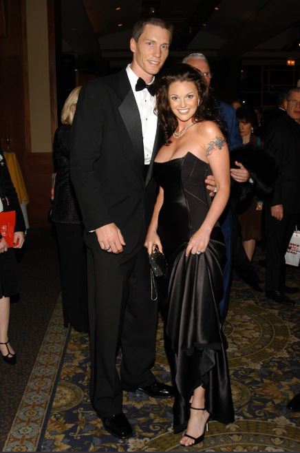 Anna Benson with her husband, Kris Benson.
