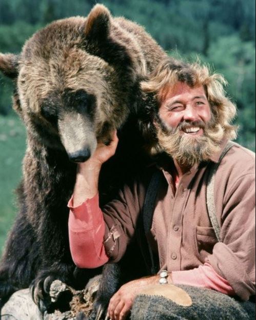 Dan Haggerty with Bozo "Ben" the Grizzley Bear.