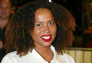 Lisa Nicole Carson Net Worth, Age, Married, Husband, Children