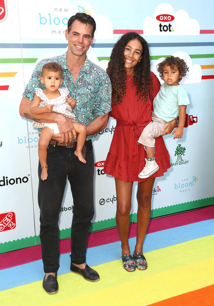 jason Thompson with his wife and children