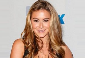 31 Years Old Actress Alexa PenaVega's Present And Past Relationships.
