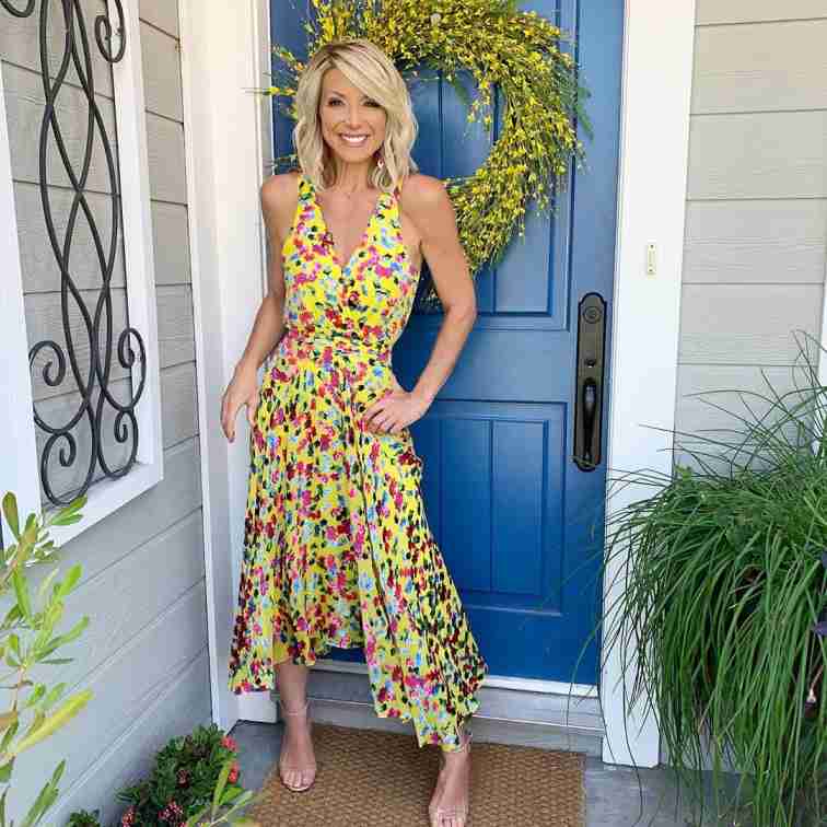 Debbie Matenopoulos recently shared a beautiful photo of her on her Instagram while in Universal Studios Backlot Home & Family Set on 4th September 2019.