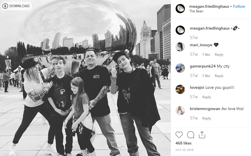 Ryan Friedlinghaus enjoying his vaccation along with his children and wife in The Bean, Millennium Park 