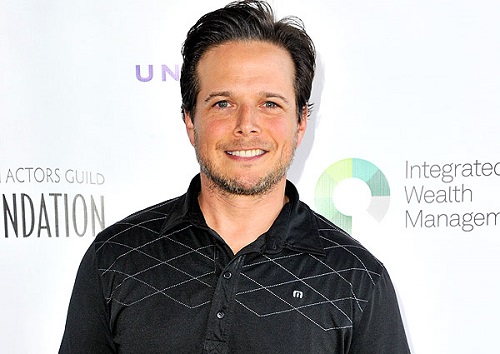 Next photo of Scott Wolf