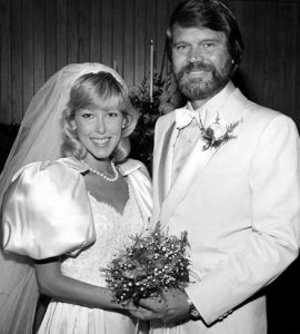 The late-Glen Campbell with his ex-spouse, Sarah Barg