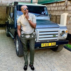 Steve posing infront of his Range Rover.