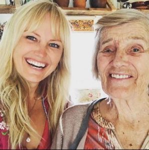 Malin Akerman with her 92 years old grandmother