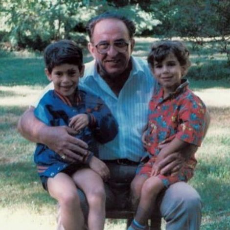 Scooter Braun's childhood picture with his brother and grandfather