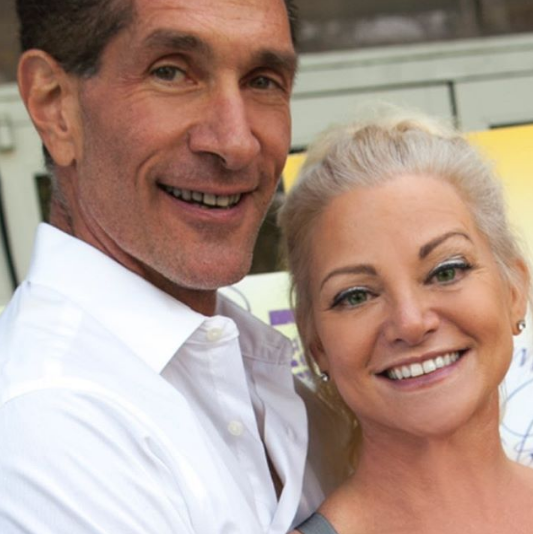 American actress Julie Michaels has earned an impressive net worth
