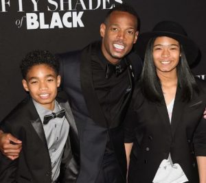 Marlon Wayans with his children at the premiere of Fifty Shades of Black in LA in 2016