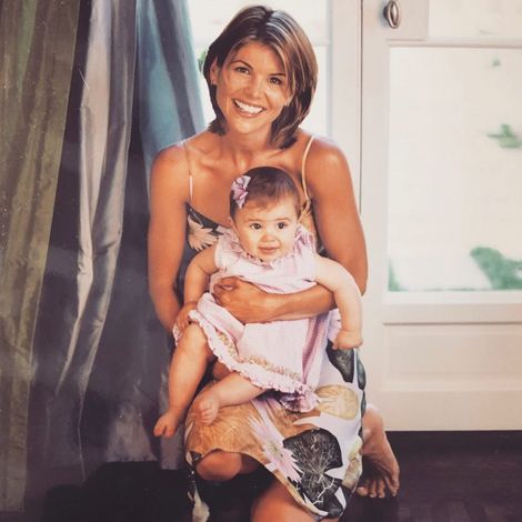 Olivia Jade Giannulli and her mom