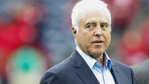 Jeffrey Lurie caught during the eagles game.
