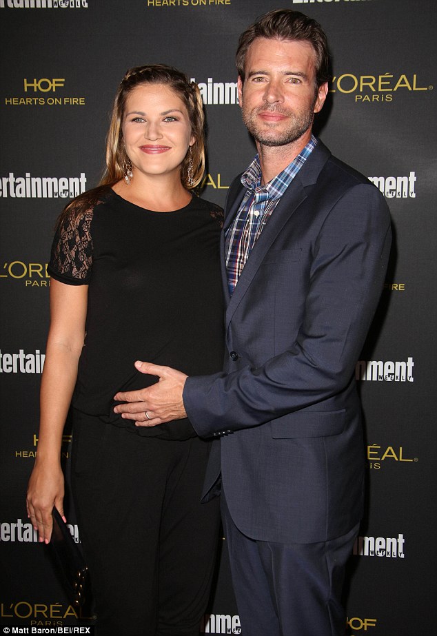 Scott Foley and Marika Domińczyk