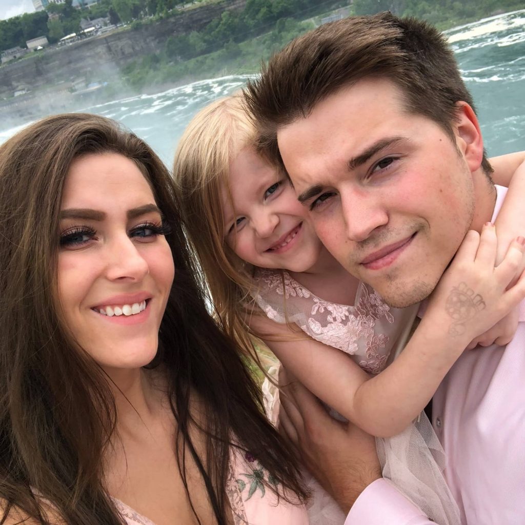 Facts about Youtuber Ashtyn Sommer, her Net Worth, Boyfriend