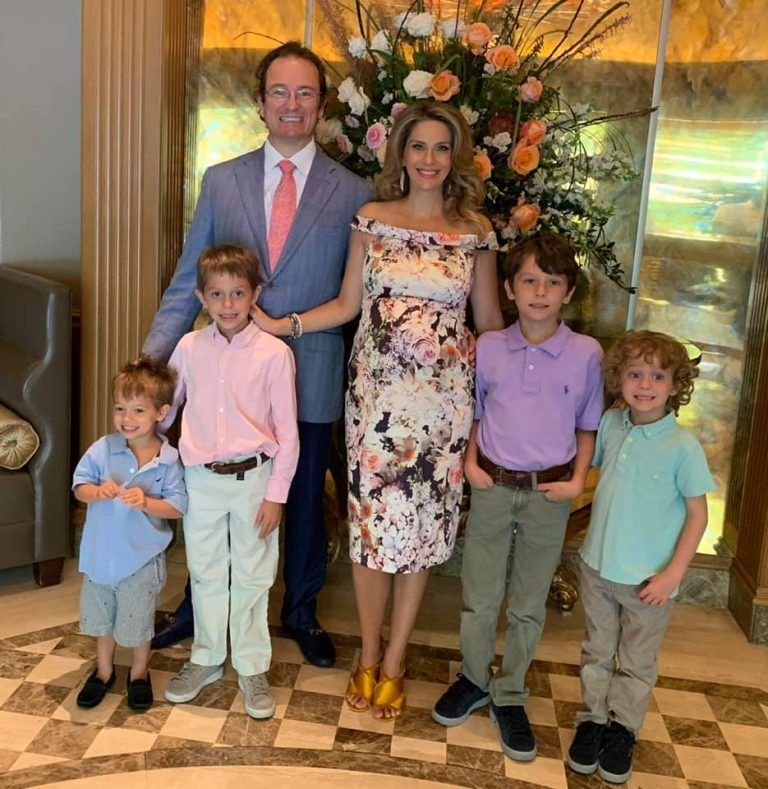 Lauren Freeman is married to Dr. Forrest Roth and have five children