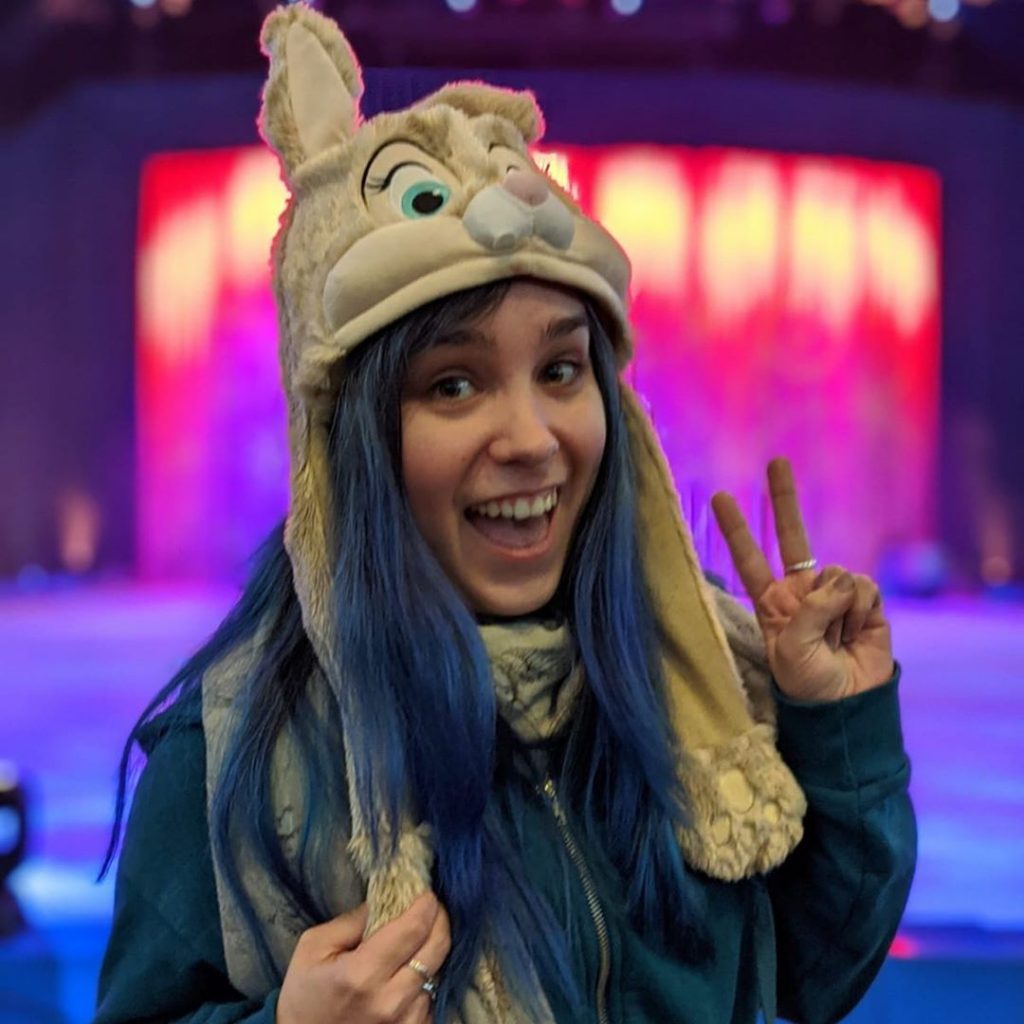 Ellen Rose is a YouTuber and who has earned lots of fame and wealth