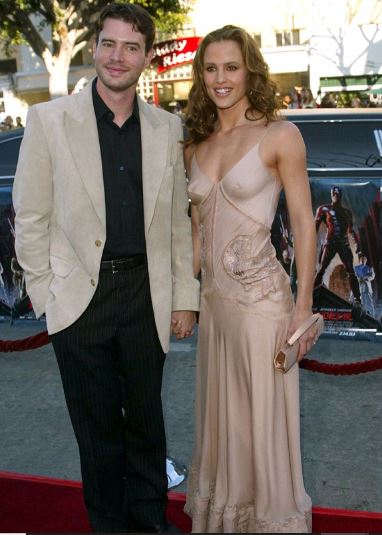 Scott Foley and his ex-wife Jennifer Garner appeared together in 2003 at Daredevil film premiere in LA