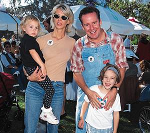 Brynn with her husband and two children before death