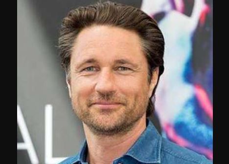 Martin Henderson