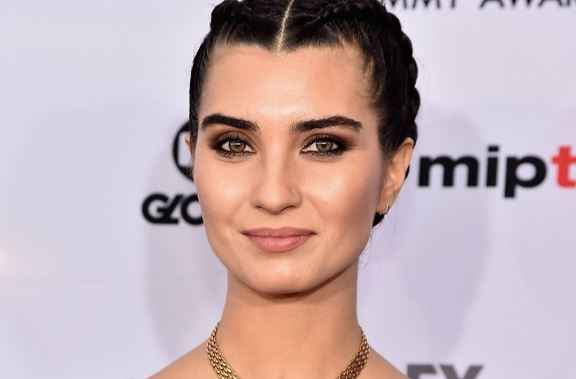 Tuba Buyukustun