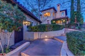 The house of Maynard James Keenan on Hollywood Hills was sold at $2.37 million in 2014.
