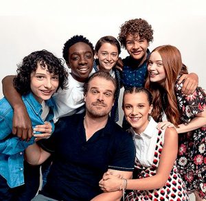 David with his co-actors of Stranger Things series.