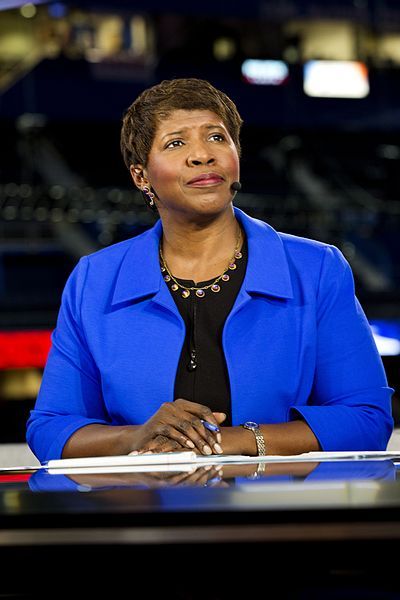 Gwen Ifill at a set