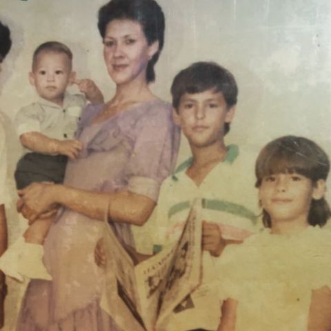 Zharick León's family