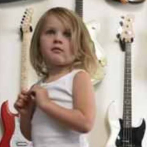 Celebrity daughter, Ava Elizabeth DeLonge during her young days